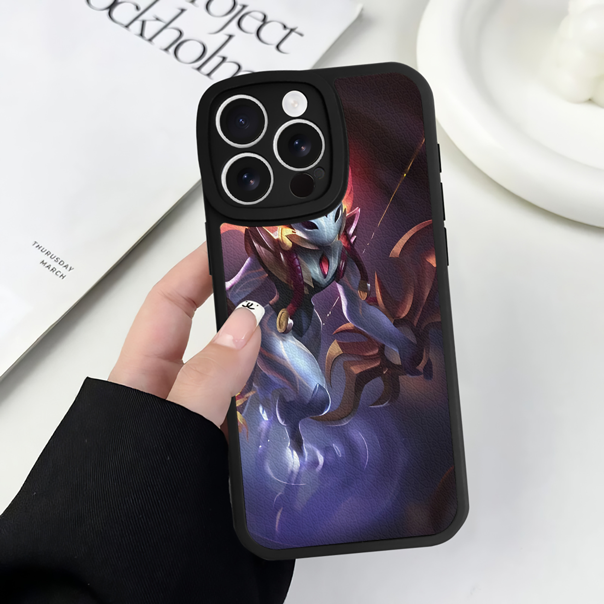 （画像用） リーグ・オブ・レジェンド League of Legends LOL 【iPhone 16シリーズ対応】シリコンスマホケース（レザー調） 材質：シリコン